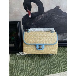 Replica Perfetta Borsa a tracolla classica Chanel 26C AS6017 rafia blu