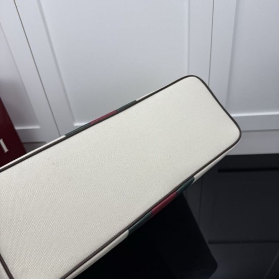Replica Perfetta Borsa tote grande Gucci Tribeca con charm A0034D tela bianca