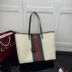 Replica Perfetta Borsa tote grande Gucci Tribeca con charm A0034D tela bianca