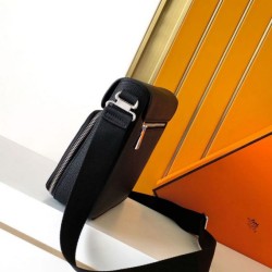 Replica di lusso Borsa a tracolla Hermes Messenger 7062 uomo Nera Imitazione Falso