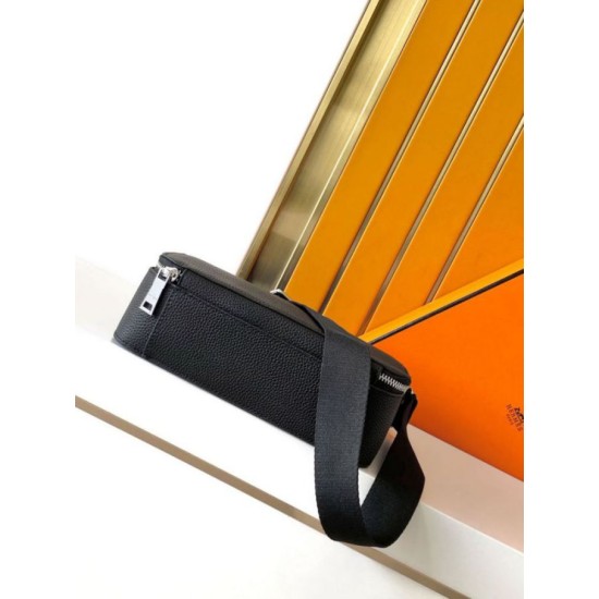 Replica di lusso Borsa a tracolla Hermes Messenger 7062 uomo Nera Imitazione Falso