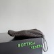 Replica di alta qualità Pochette Bottega Veneta Onda con motivo a conchiglia Replica di lusso Pochette Bottega Veneta Onda con motivo a conchiglia Imitazione Falso