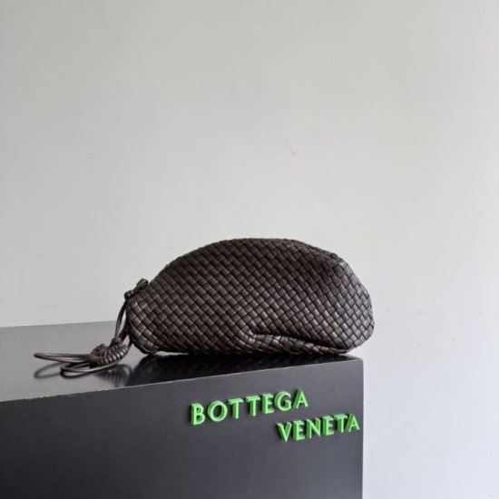 Replica di alta qualità Pochette Bottega Veneta Onda con motivo a conchiglia Replica di lusso Pochette Bottega Veneta Onda con motivo a conchiglia Imitazione Falso