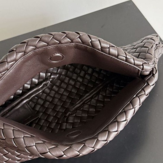 Replica di alta qualità Pochette Bottega Veneta Onda con motivo a conchiglia Replica di lusso Pochette Bottega Veneta Onda con motivo a conchiglia Imitazione Falso