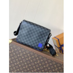 Replica di lusso Borsa a tracolla LV District PM chip a codice variabile M00085 Imitazione Falso