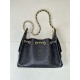 Replica di alta qualità Borsa Chanel piccola 25 AS5631 Hobo con design traforato nera Replica di lusso Borsa Chanel piccola 25 AS5631 Hobo con design traforato nera Imitazione Falso