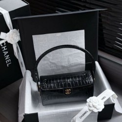Replica fedele Borsa a mano Chanel 26A Bowling AP5294 con stampa coccodrillo Imitazione Fake