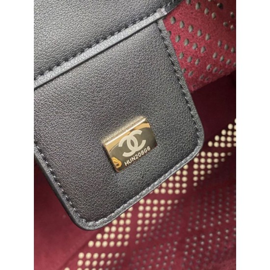 Replica identica Borsa Chanel piccola 25 Hobo AS5293 nera traforata Replica fedele Borsa Chanel piccola 25 Hobo AS5293 nera traforata Imitazione Fake