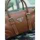 Replica identica Borsa a tracolla Prada Mini Bonnie 1BA499 marrone Replica fedele Borsa a tracolla Prada Mini Bonnie 1BA499 marrone Imitazione Fake