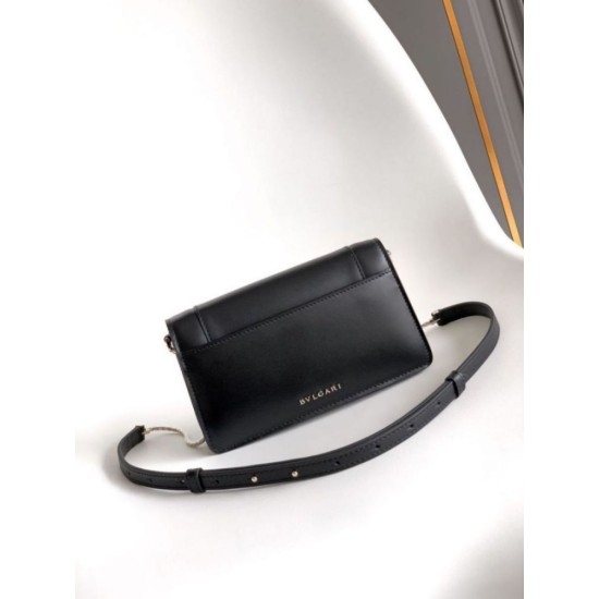 Replica fedele Pochette con catena Bvlgari Serpenti Forever 20cm Versione Chip Nero Imitazione Fake