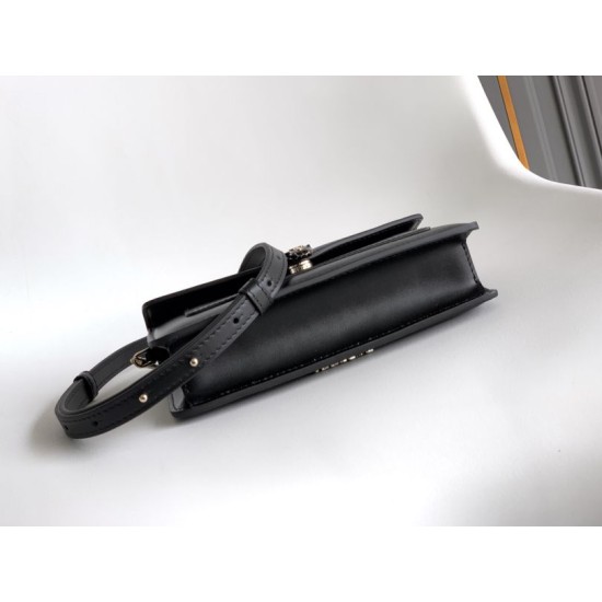 Replica fedele Pochette con catena Bvlgari Serpenti Forever 20cm Versione Chip Nero Imitazione Fake