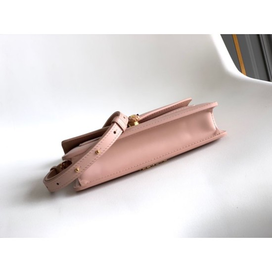 Replica fedele Pochette con catena Bvlgari Serpenti Forever 20cm Versione Chip Rosa Imitazione Fake