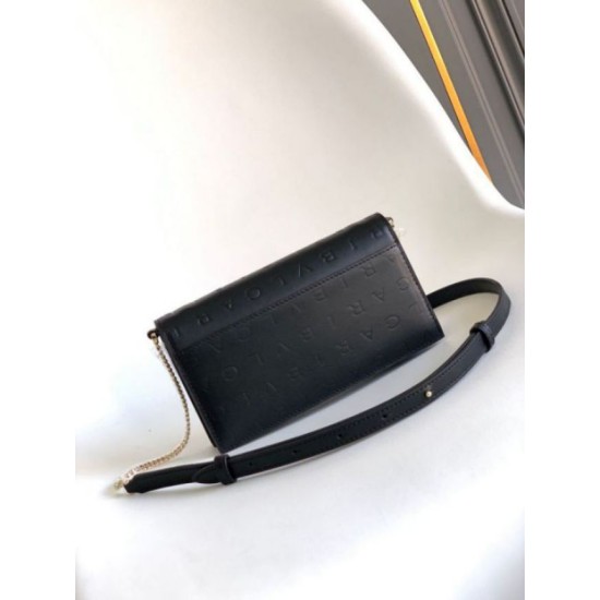 Replica fedele Portafoglio con catena Infinitum con logo Bvlgari Versione Chip nero Imitazione Fake