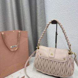 Replica fedele Borsa a mano trapuntata Miu Miu 5BC213 Rosa Imitazione Fake