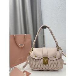 Replica fedele Borsa a mano trapuntata Miu Miu 5BC213 Rosa Imitazione Fake