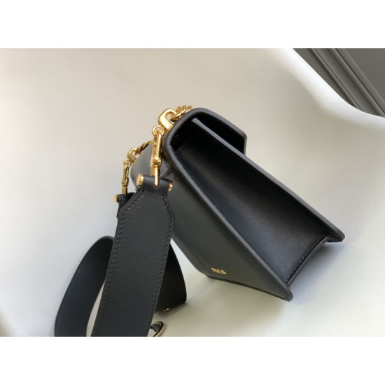 Replica fedele Borsa a tracolla Bvlgari Serpenti East-West Maxi Chain Versione Chip nera Imitazione Fake