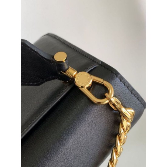 Replica fedele Borsa a tracolla Bvlgari Serpenti East-West Maxi Chain Versione Chip nera Imitazione Fake