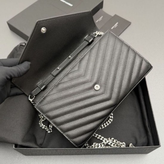 Replica di alta qualità Portafoglio a catena YSL Saint Laurent Envelope pelle originale nero argento Replica perfetta Portafoglio a catena YSL Saint Laurent Envelope pelle originale nero argento Imitazione Fake
