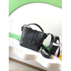 Replica perfetta Borsa a mano Chanel 26S AS6268  scamosciata con tracolla larga Nero Imitazione Fake