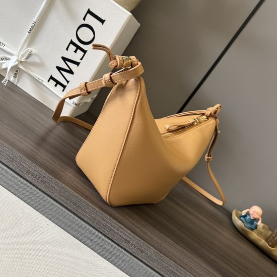 Replica di alta qualità Borsa a tracolla Loewe Hammock Hobo classica Marrone Replica perfetta Borsa a tracolla Loewe Hammock Hobo classica Marrone Imitazione Fake