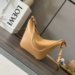 Replica perfetta Borsa a tracolla Loewe Hammock Hobo classica Marrone Imitazione Fake