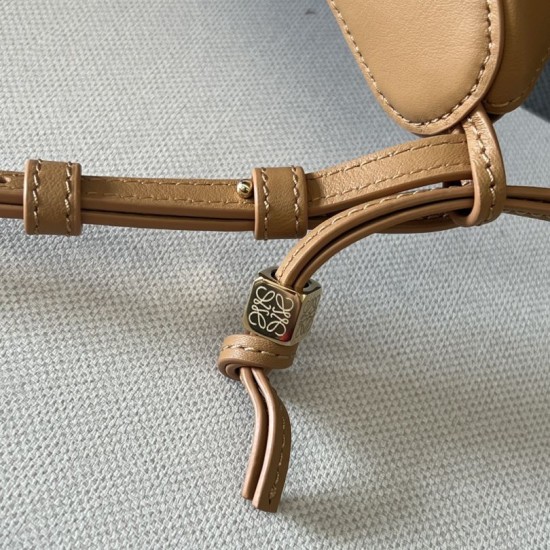 Replica di alta qualità Borsa a tracolla Loewe Hammock Hobo classica Marrone Replica perfetta Borsa a tracolla Loewe Hammock Hobo classica Marrone Imitazione Fake