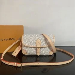 Replica perfetta Borsa a mano LV M29795 Diane Imitazione Fake