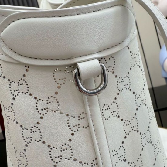 Replica di alta qualità Borsa grande Gucci Giglio traforata GG 853971 bianca Replica perfetta Borsa grande Gucci Giglio traforata GG 853971 bianca Imitazione Fake