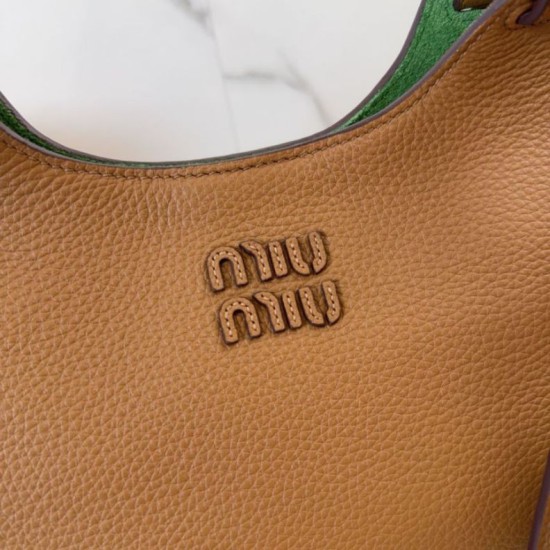 Replica di alta qualità Borsa Tote Miu Miu hammered marrone Replica perfetta Borsa Tote Miu Miu hammered marrone Imitazione Fake
