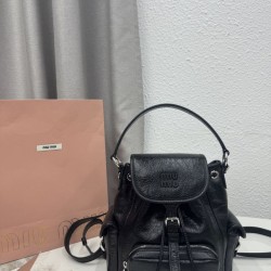 Replica perfetta Zaino Miu Miu 26s pelle cerata 5bc043 22cm nero Imitazione Falsa