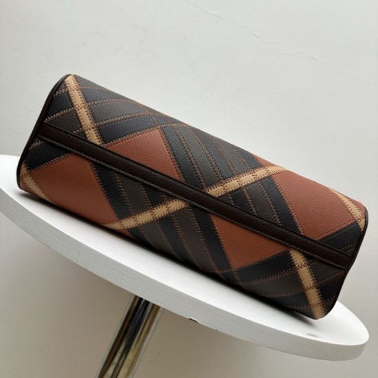 Replica di lusso Borsa da bowling Burberry Highlands media nera Replica perfetta Borsa da bowling Burberry Highlands media nera Imitazione Falsa
