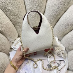 Replica perfetta Borsa shopping Chanel 26A AS6392 bianca Apertura a forma V Imitazione Falsa