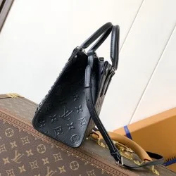 Replica di lusso LV onthego PM Codice variabile Chip M14576 Nero Replica perfetta LV onthego PM Codice variabile Chip M14576 Nero Imitazione Falsa