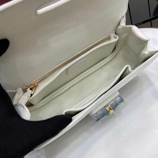Replica di lusso Borsa Gucci Bamboo Diva 827750 Bianca Replica perfetta Borsa Gucci Bamboo Diva 827750 Bianca Imitazione Falsa
