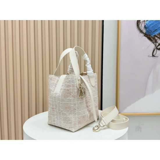 Replica di lusso Borsa tote verticale Dior Tweed Toujours motivo Cannage rosa Replica perfetta Borsa tote verticale Dior Tweed Toujours motivo Cannage rosa Imitazione Falsa