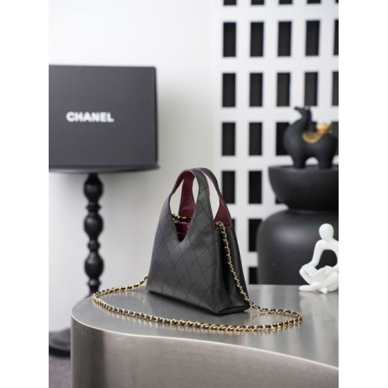 Replica perfetta Borsa triangolare trapuntata Chanel AS6392 nera Imitazione Falsa