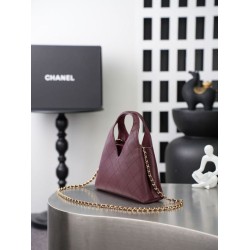 Replica perfetta Borsa Chanel AS6392 triangolare trapuntata bordeaux Imitazione Falsa