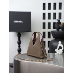 Replica perfetta Borsa triangolare trapuntata Chanel AS6392 grigio Imitazione Falsa