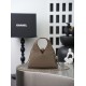Replica di lusso Borsa triangolare trapuntata Chanel AS6392 grigio Replica perfetta Borsa triangolare trapuntata Chanel AS6392 grigio Imitazione Falsa