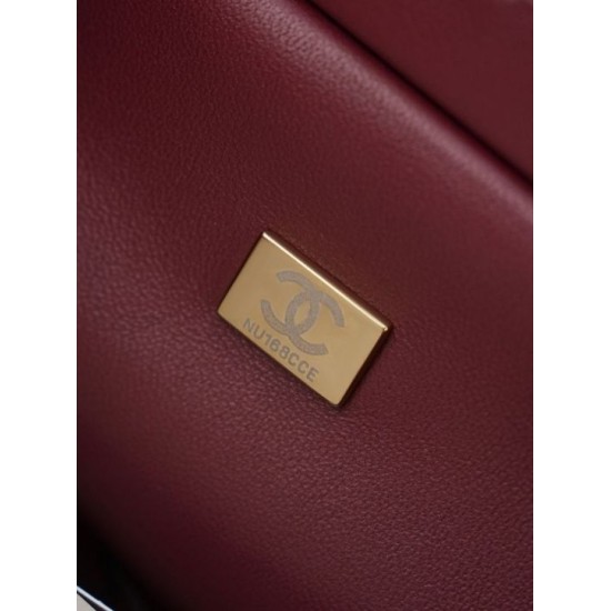 Replica di lusso Borsa triangolare trapuntata Chanel AS6392 grigio Replica perfetta Borsa triangolare trapuntata Chanel AS6392 grigio Imitazione Falsa