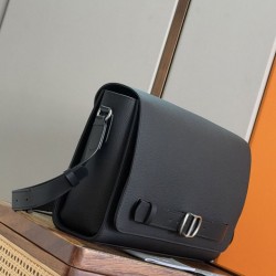 Replica di lusso Borsa a tracolla Dior Normandie con patta nera Replica perfetta Borsa a tracolla Dior Normandie con patta nera Imitazione Falsa