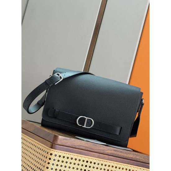Replica di lusso Borsa a tracolla Dior Normandie con patta nera Replica perfetta Borsa a tracolla Dior Normandie con patta nera Imitazione Falsa