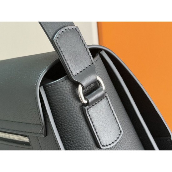Replica di lusso Borsa a tracolla Dior Normandie con patta nera Replica perfetta Borsa a tracolla Dior Normandie con patta nera Imitazione Falsa