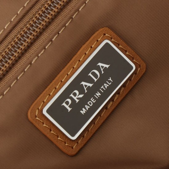Replica AAA Borsa tote Prada Re-Edition 1978 Re-Nylon Saffiano marrone Replica Perfetta Borsa tote Prada Re-Edition 1978 Re-Nylon Saffiano marrone Imitazione Falsa
