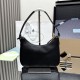 Replica Perfetta Borsa Prada Re-Edition 2005 Saffiano nera Imitazione Falsa