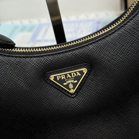 Replica Perfetta Borsa Prada Re-Edition 2005 Saffiano nera Imitazione Falsa