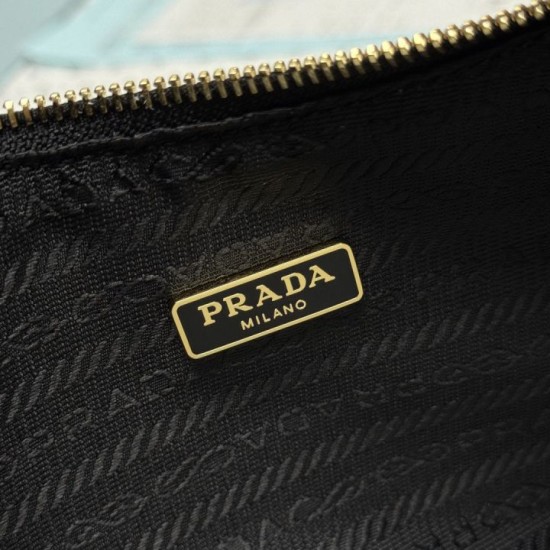 Replica Perfetta Borsa Prada Re-Edition 2005 Saffiano nera Imitazione Falsa