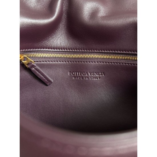Replica AAA Borsa a tracolla piccola BV Bottega Veneta Madison Borgogna Replica Perfetta Borsa a tracolla piccola BV Bottega Veneta Madison Borgogna Imitazione Falsa