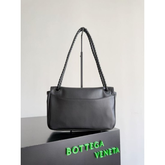 Replica AAA Borsa a tracolla piccola BV Bottega Veneta Madison nera Replica Perfetta Borsa a tracolla piccola BV Bottega Veneta Madison nera Imitazione Falsa