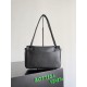 Replica AAA Borsa a tracolla piccola BV Bottega Veneta Madison nera Replica Perfetta Borsa a tracolla piccola BV Bottega Veneta Madison nera Imitazione Falsa